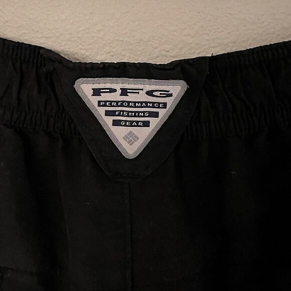 Mens Columbia Black Omni-Shade, Performance Fishing Gear Shorts. 36W/10L. - Picture 5 of 7